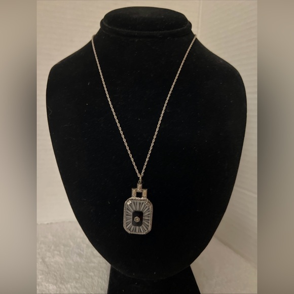 Vintage Camphor Glass Onyx Necklace - Picture 3 of 15